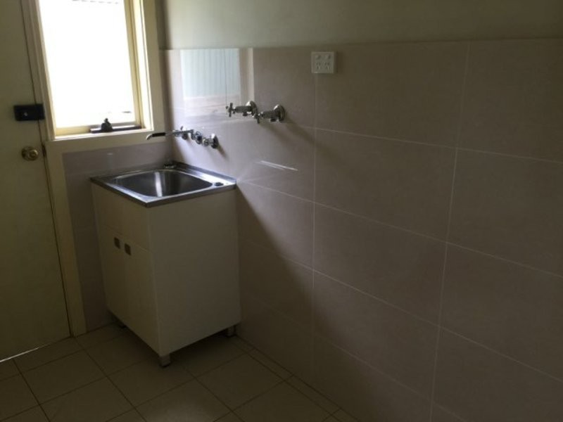 1/22 Falstaff Place, Rosemeadow NSW 2560