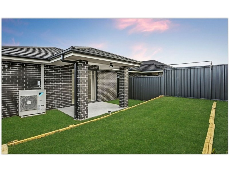 32B Hinton Loop, Oran Park NSW 2570