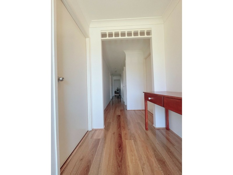 3 Harrison Pl, Minto NSW 2566