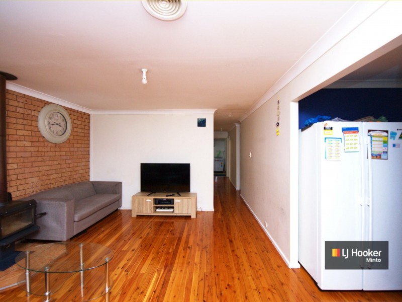 7 Campbell Close, Minto NSW 2566