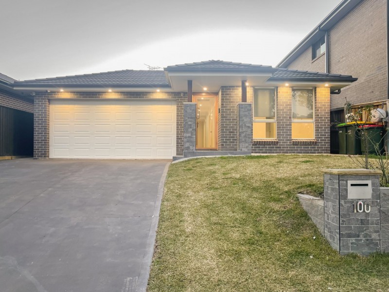 100 Poulton Terrace, Campbelltown NSW 2560
