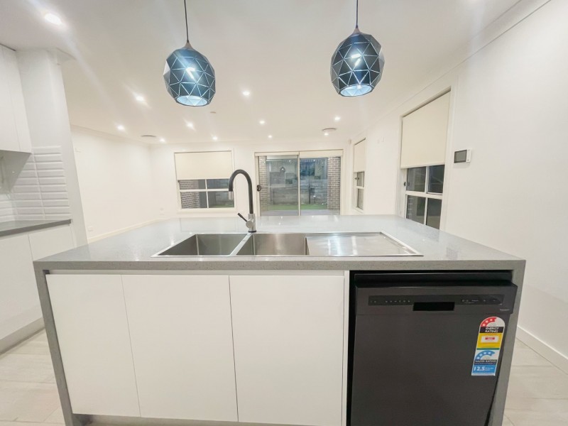100 Poulton Terrace, Campbelltown NSW 2560