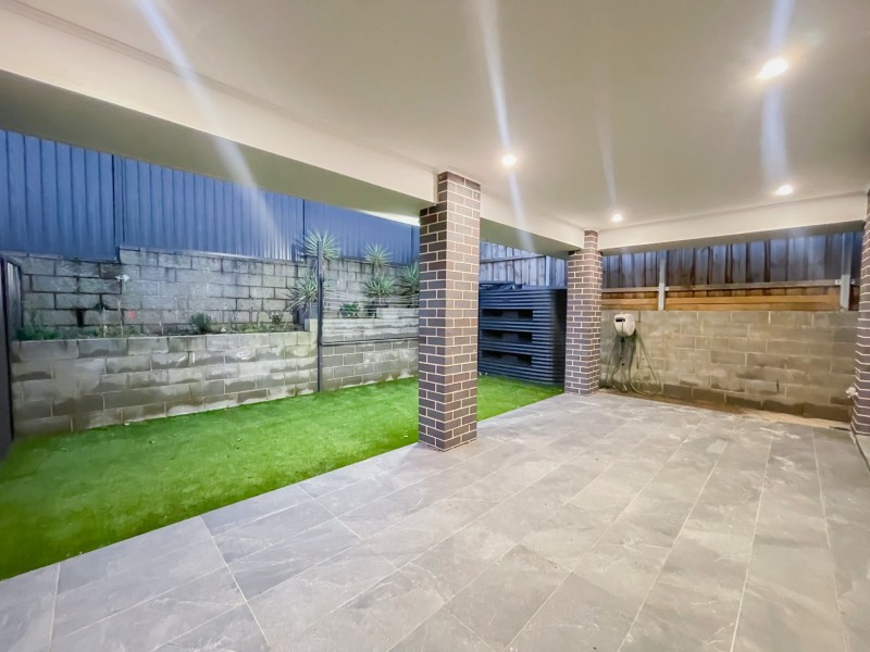 100 Poulton Terrace, Campbelltown NSW 2560