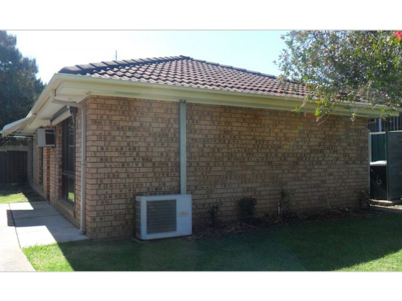 6 Kidd Place, Minto NSW 2566