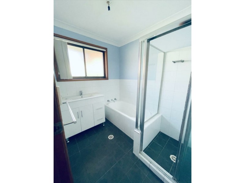 6 Kidd Place, Minto NSW 2566