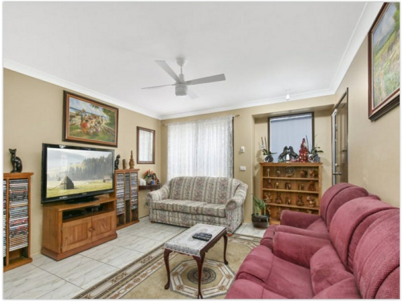 7 EDWARD EDGAR STREET, Minto NSW 2566