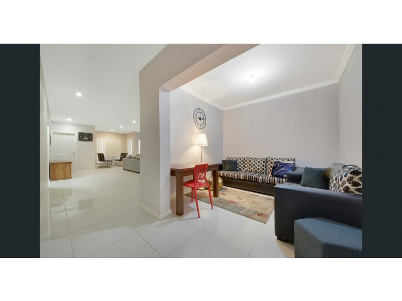 28 Mortimer Street, Minto NSW 2566