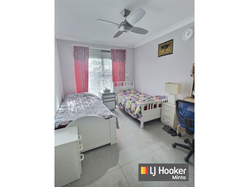 3 Ross Pl, Minto NSW 2566