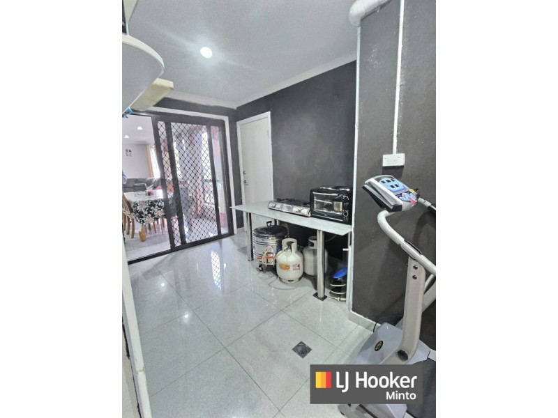 3 Ross Pl, Minto NSW 2566