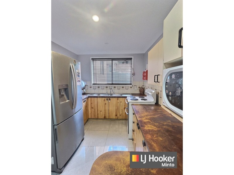 3 Ross Pl, Minto NSW 2566