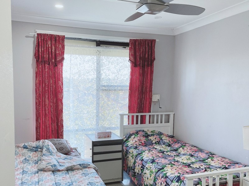 3 Ross Pl, Minto NSW 2566