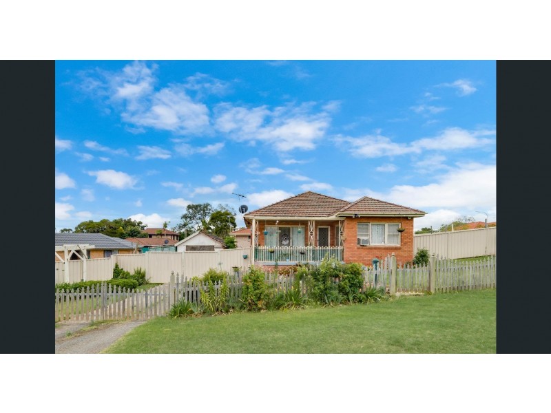 40 Lantana Street, Macquarie Fields NSW 2564