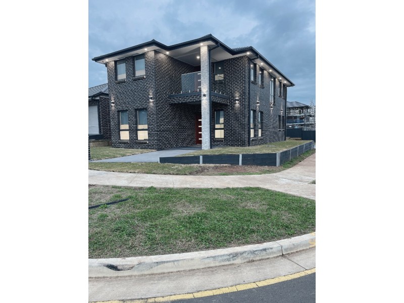 14 Seventeenth av, Austral NSW 2179