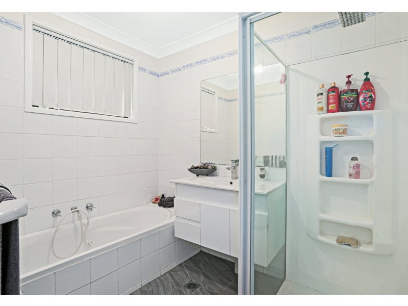 14 Missouri  St, Kearns NSW 2558