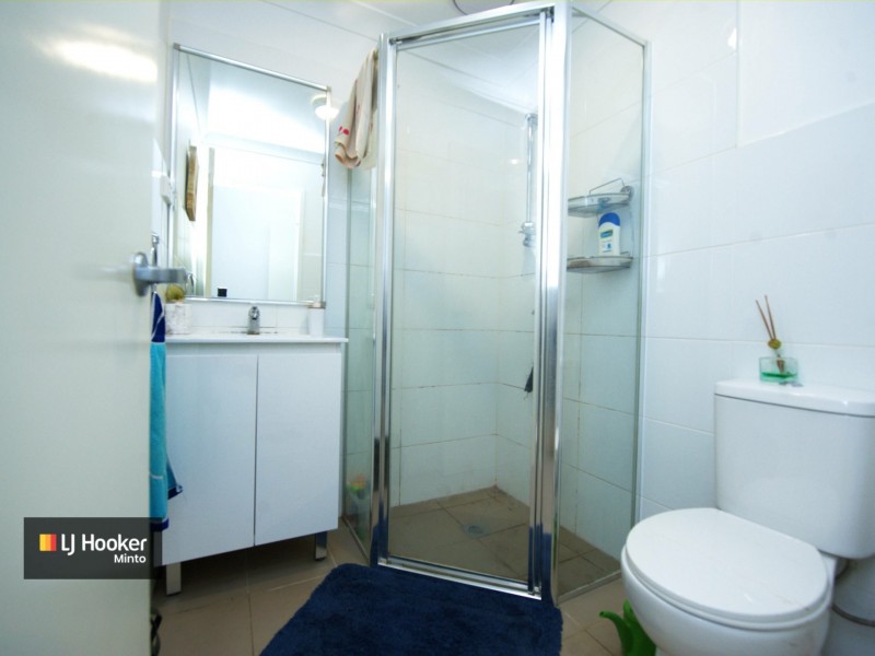 1/32 Chamberlain Street, Campbelltown NSW 2560