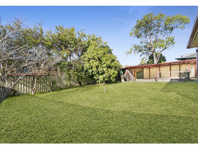 10 Amanda Place, Ingleburn NSW 2565