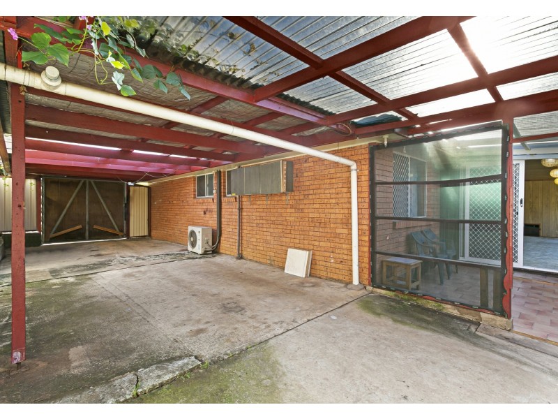 10 Amanda Place, Ingleburn NSW 2565