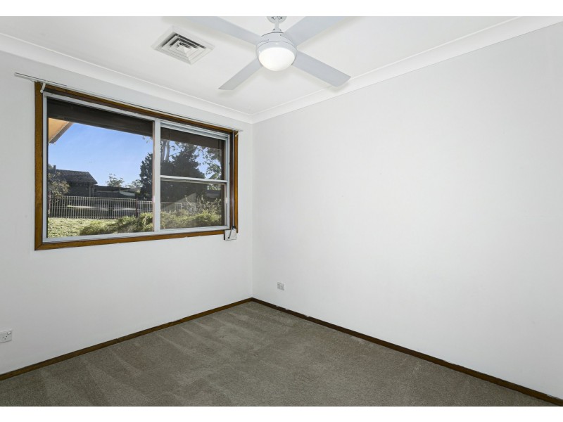 10 Amanda Place, Ingleburn NSW 2565