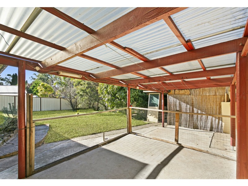 10 Amanda Place, Ingleburn NSW 2565