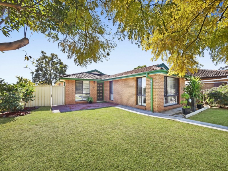 1 Rangers Road, St Helens Park NSW 2560