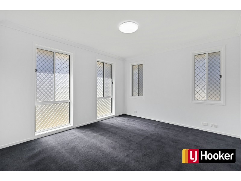 8 Perisher Circuit, Minto NSW 2566