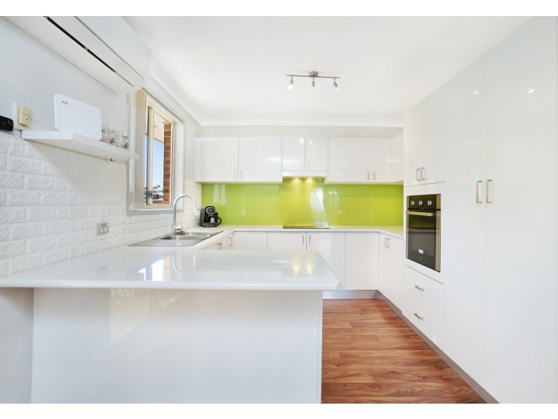 5 Withnell Crescent, St Helens Park NSW 2560