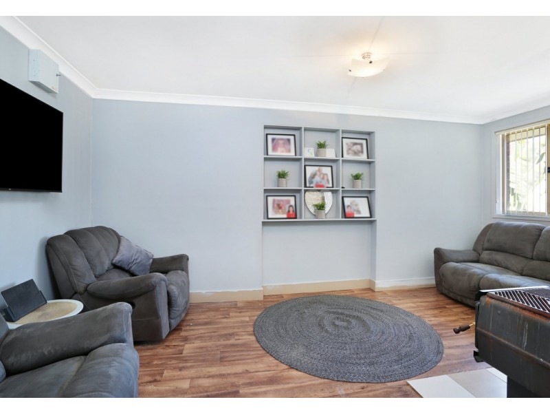 5 Withnell Crescent, St Helens Park NSW 2560