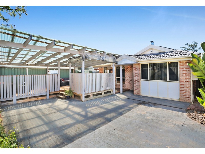 5 Withnell Crescent, St Helens Park NSW 2560