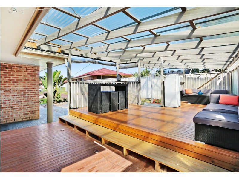 5 Withnell Crescent, St Helens Park NSW 2560