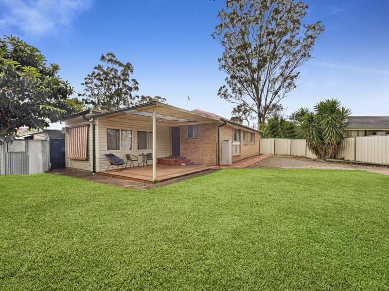 7 Lotus Place, Macquarie Fields NSW 2564