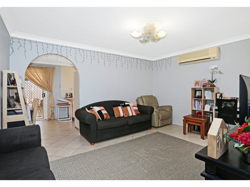 8 vauxhall st, Ingleburn NSW 2565