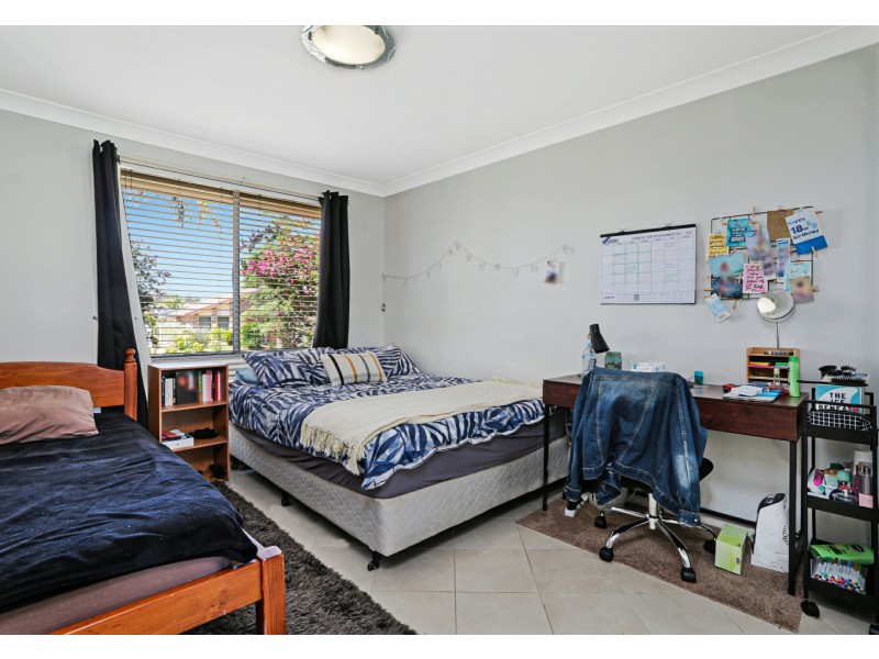 8 vauxhall st, Ingleburn NSW 2565