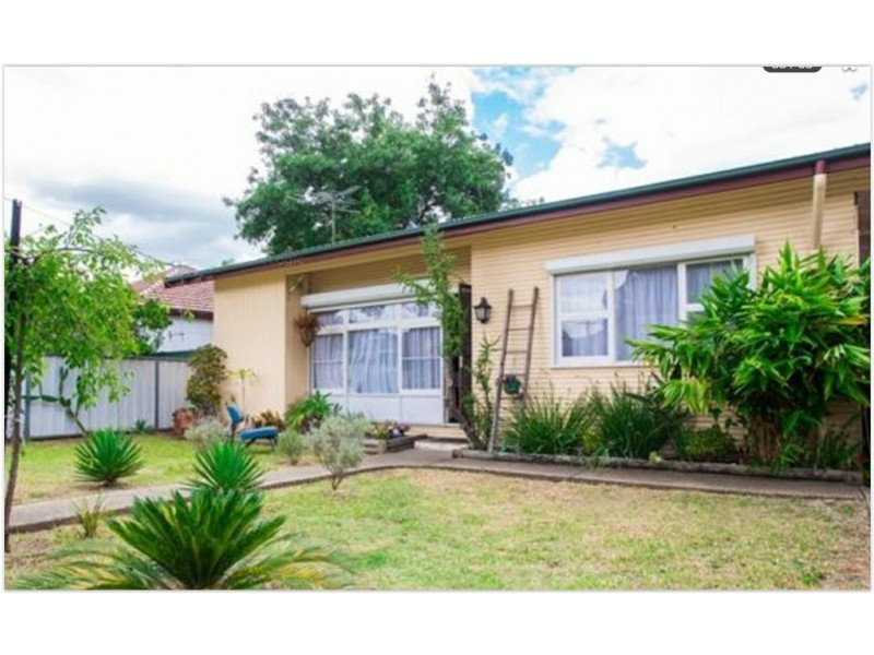 45 Surrey Street, Minto NSW 2566