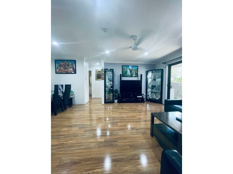 Unit 4 29 Blackwood Avenue, Minto NSW 2566