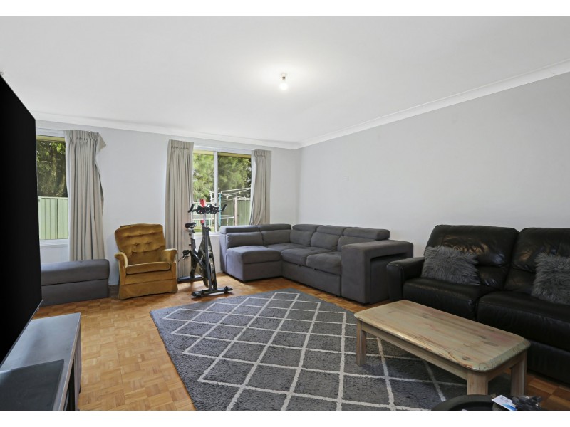 79 Stromeferry Cres, St Andrews NSW 2566