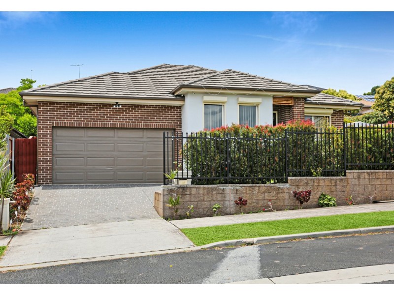 18 Carruthers St, Minto NSW 2566