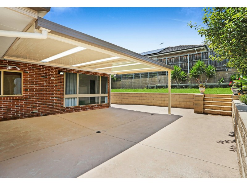 18 Carruthers St, Minto NSW 2566