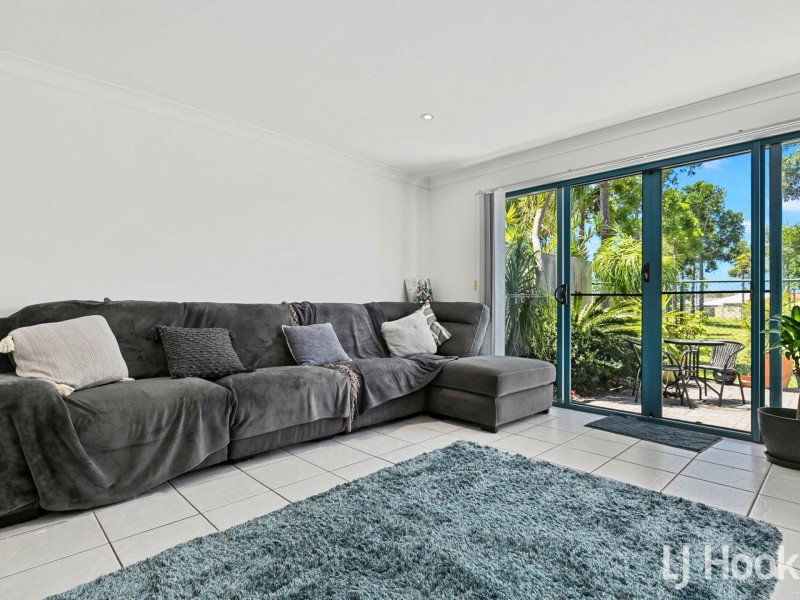 2 Dromedary Place, Macquarie Links NSW 2565