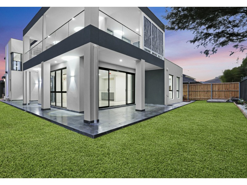 2 Dromedary Place, Macquarie Links NSW 2565