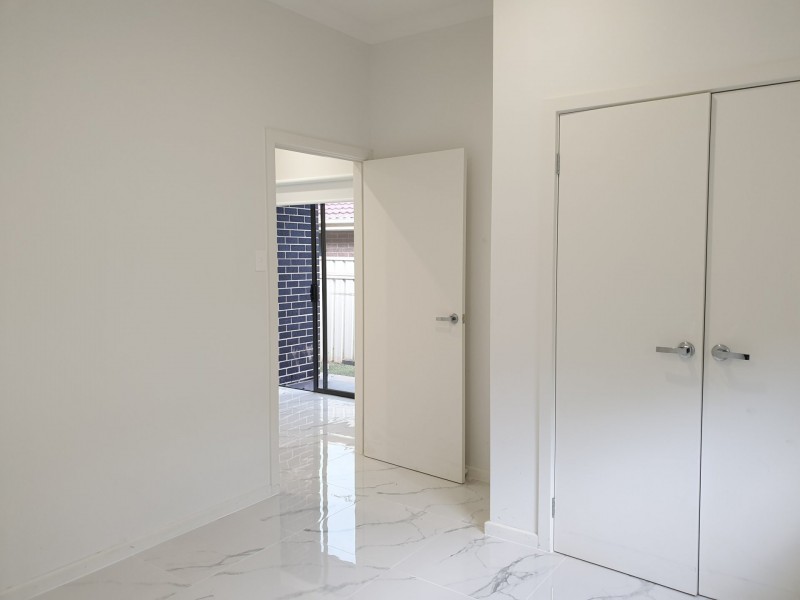 33A Chaperon Crescent, Minto NSW 2566