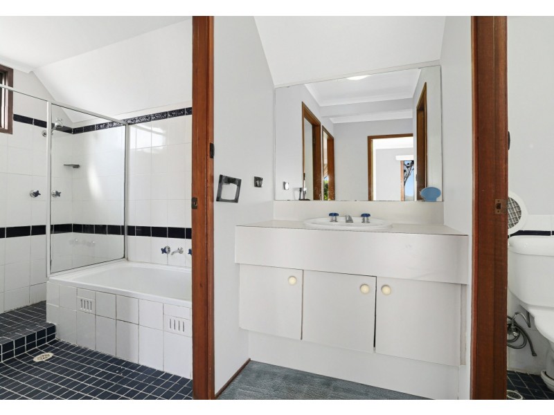 9 Keighran Place, Minto NSW 2566