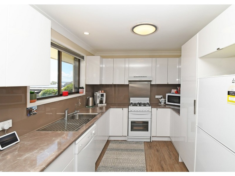 1 Bowe Place, Oran Park NSW 2570