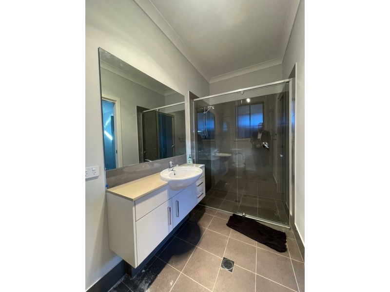 22 Herd Street, Oran Park NSW 2570