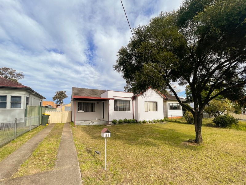 33 Parliament Road, Macquarie Fields NSW 2564