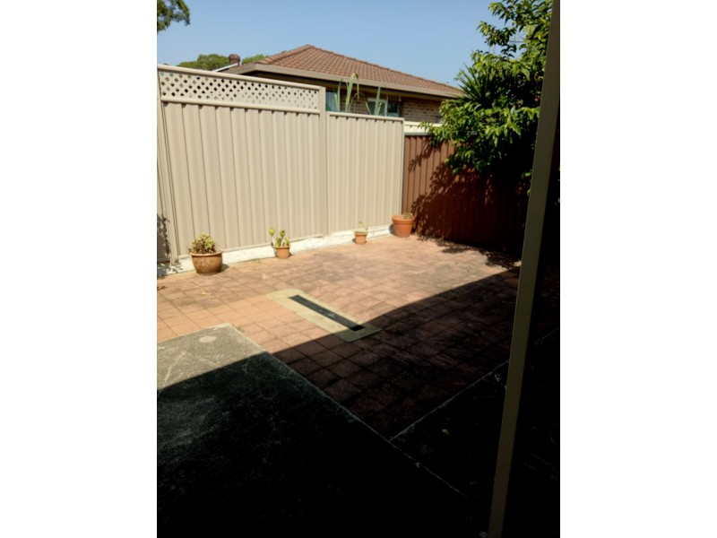 8 Vauxhall Place, Ingleburn NSW 2565