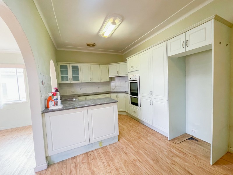 7 Kingsclare Street, Leumeah NSW 2560