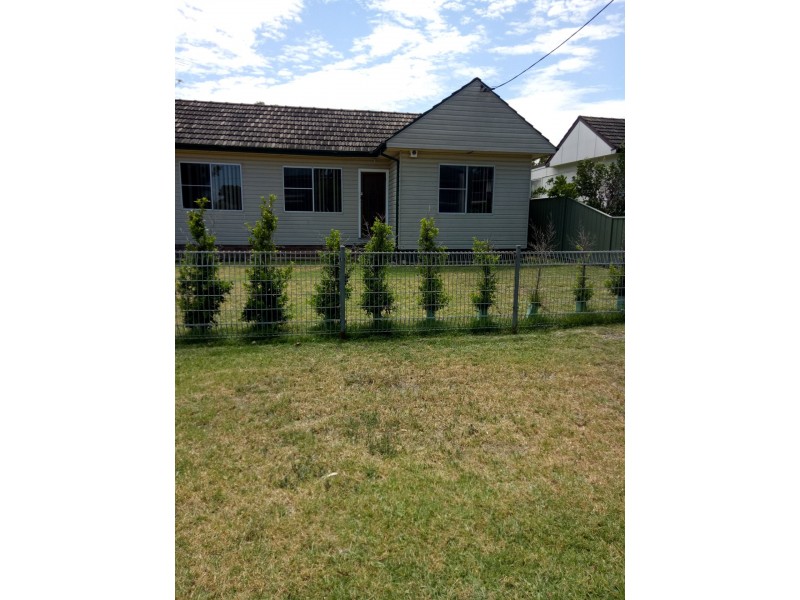 6 Durham street, Minto NSW 2566