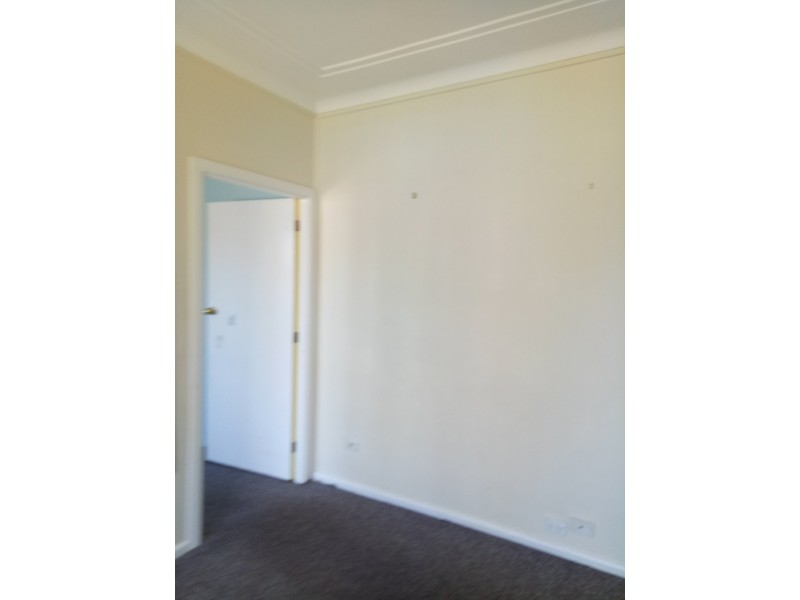 6 Durham street, Minto NSW 2566