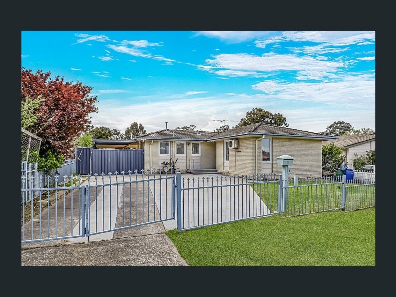 3 Coolabah Place, Macquarie Fields NSW 2564
