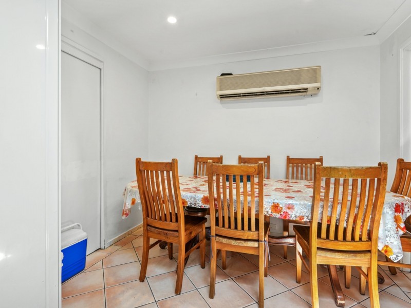 8 McInnes Place, Ingleburn NSW 2565